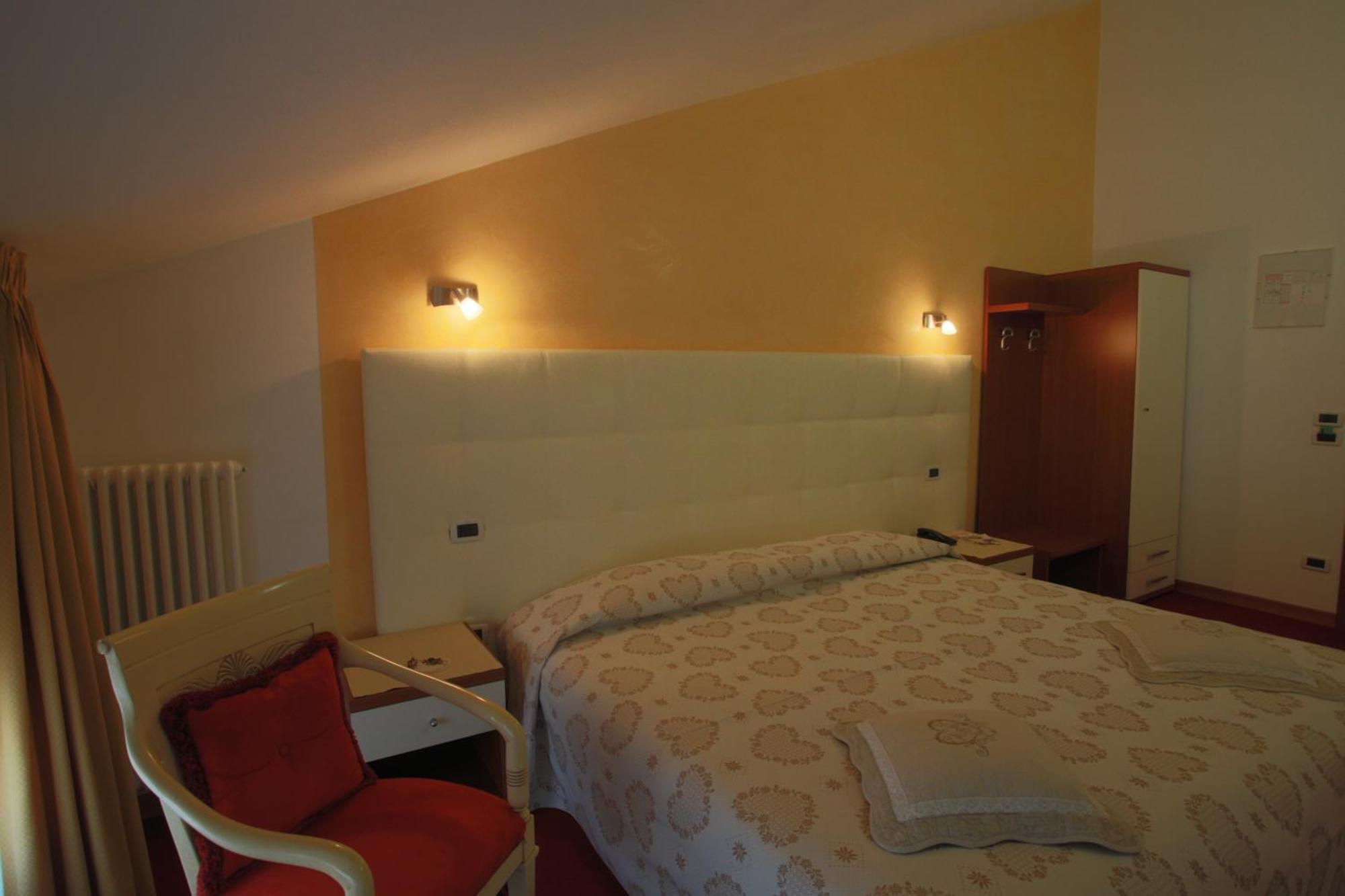 Hotel Roma Читтаделла Экстерьер фото