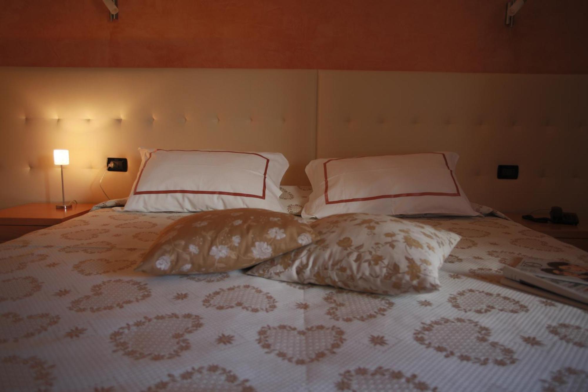 Hotel Roma Читтаделла Экстерьер фото