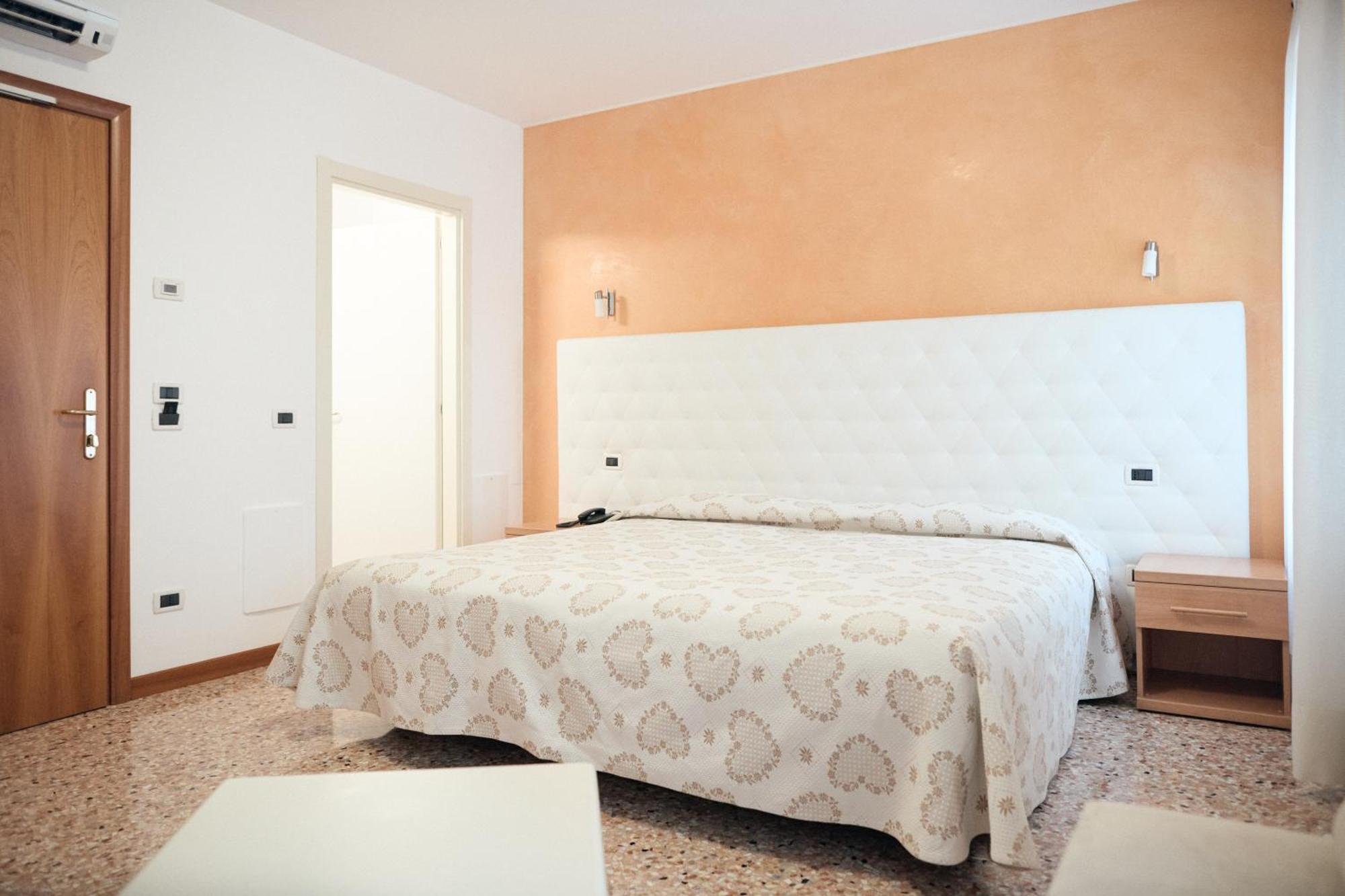 Hotel Roma Читтаделла Экстерьер фото