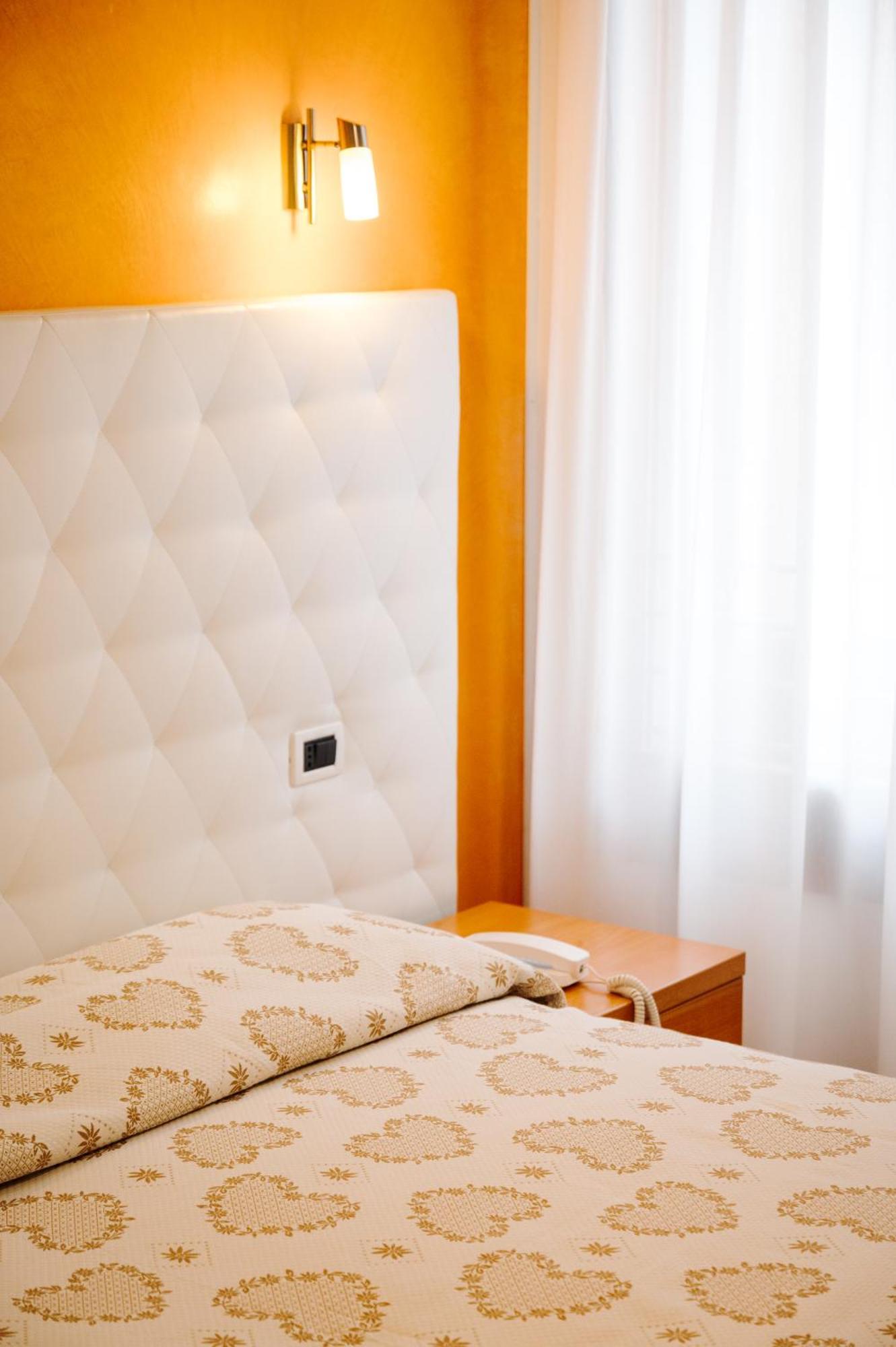 Hotel Roma Читтаделла Экстерьер фото