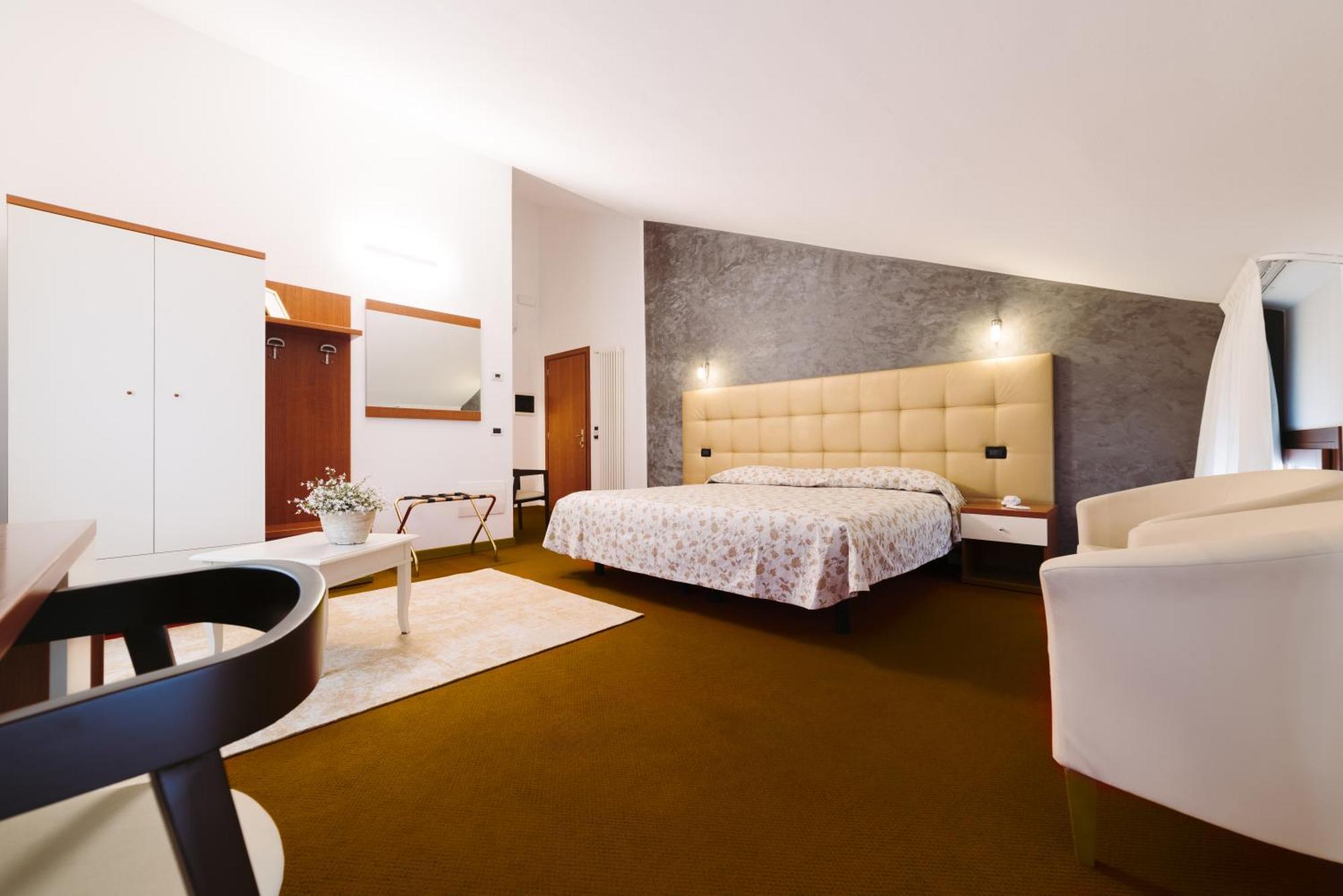Hotel Roma Читтаделла Экстерьер фото